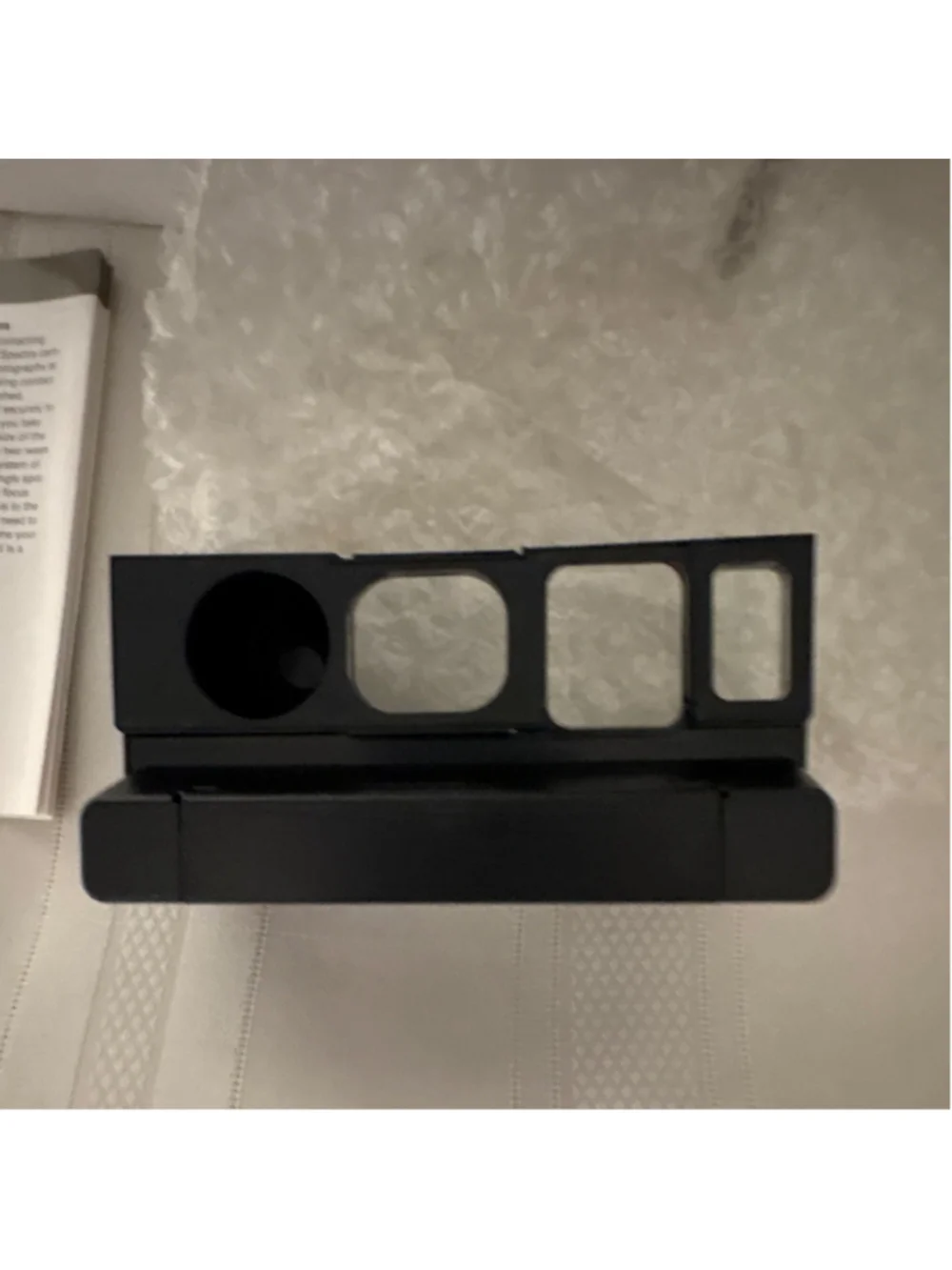 Polaroid light lock